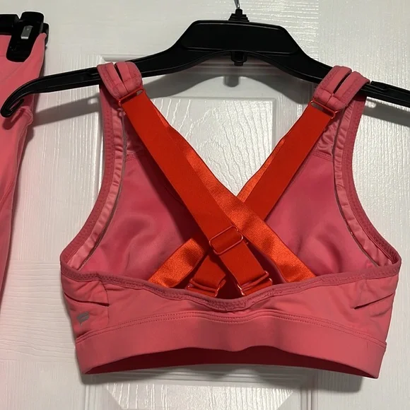 Fabletics Set - Picture 2 of 2